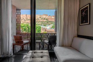 Luxury Room | Minibar, in-room safe, desk, soundproofing - RAAS Jodhpur (Jodhpur)