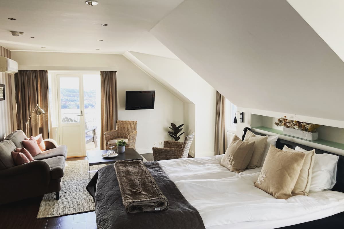 suite, ocean view | individually decorated, iron/ironing board, free wifi, bed sheets