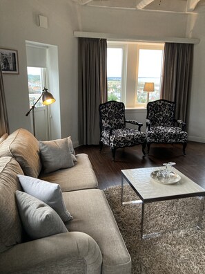 Suite, Ocean View | Individually decorated, iron/ironing board, free WiFi, bed sheets - Grand Hôtel Mölle (Molle)