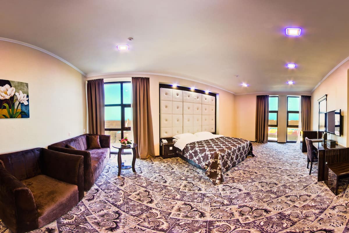 Junior Double Room