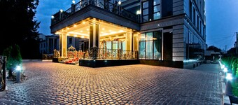 畢斯凱廣場飯店