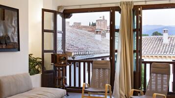 1 habitación, ropa de cama de alta calidad, edredón y escritorio