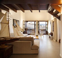 1 habitación, ropa de cama de alta calidad, cubrecamas y escritorio 