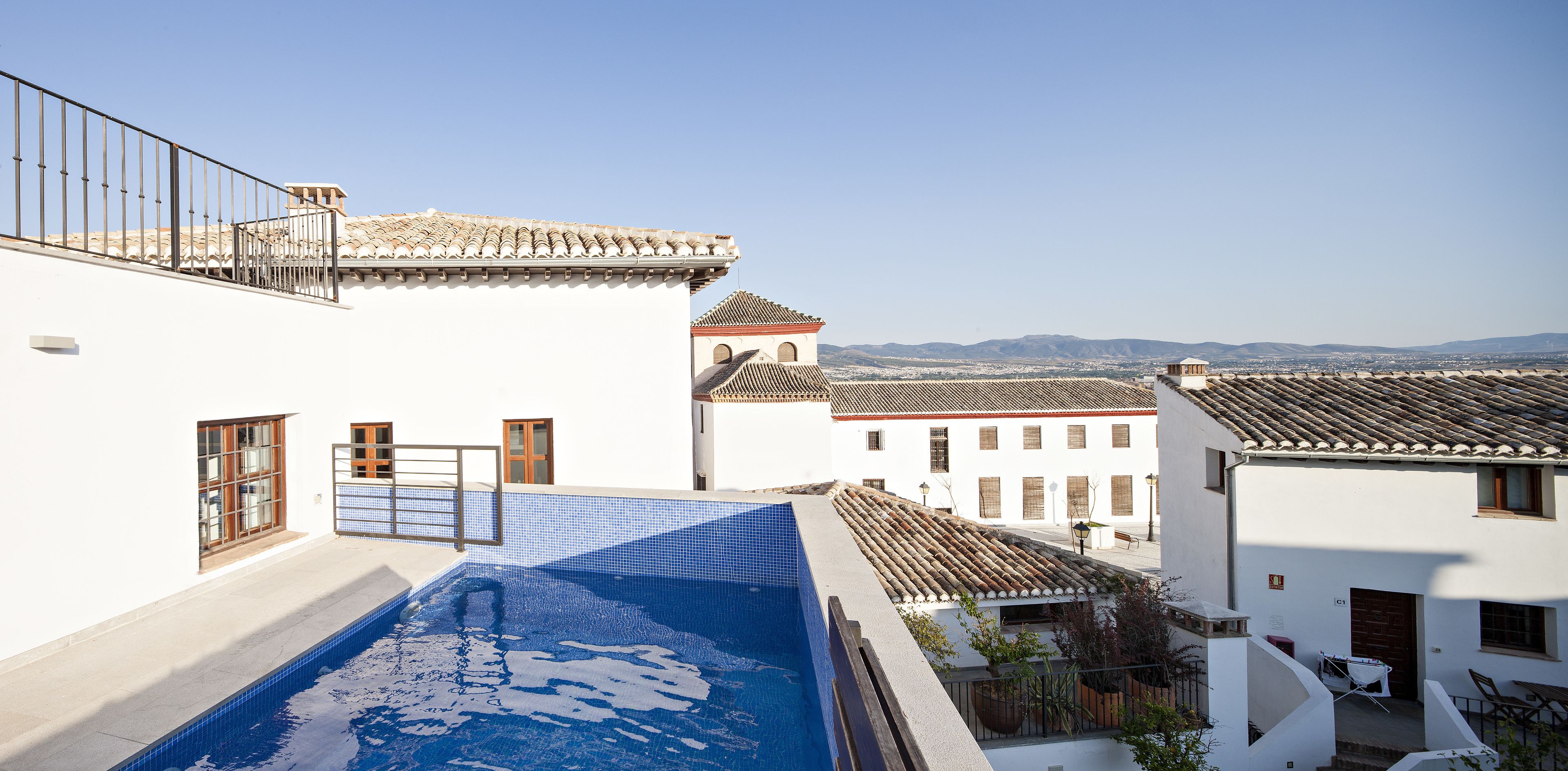 1 habitación, ropa de cama de alta calidad, edredón y escritorio 