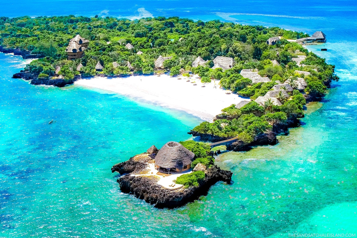 Private beach, white sand, sun-loungers, beach umbrellas