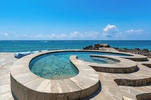 Suite on the Rocks | Private pool