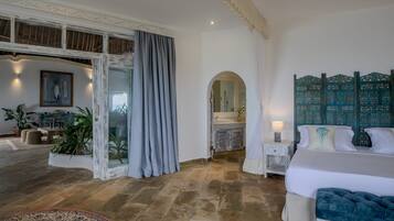 Suite on the Rocks | 1 bedroom, in-room safe, desk, free WiFi