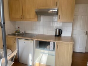 Family Room, Multiple Beds, Ensuite | Free WiFi, bed sheets - Atlas Hostel (London)