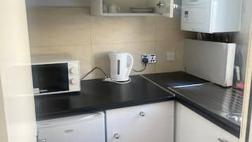 Family Quadruple Room, 1 Bedroom, Ensuite | 1 bedroom, free WiFi, bed sheets