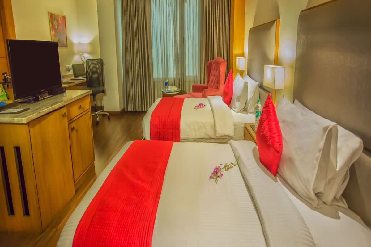 1 bedroom, premium bedding, minibar, in-room safe