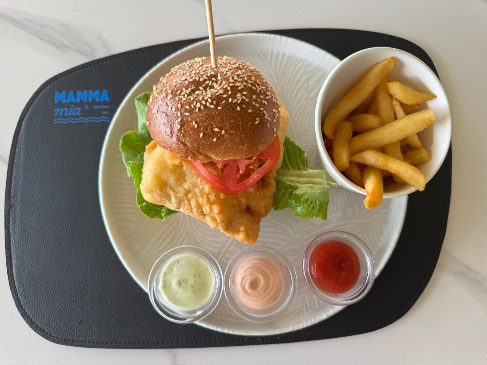 breakfast, lunch, dinner served; sea views