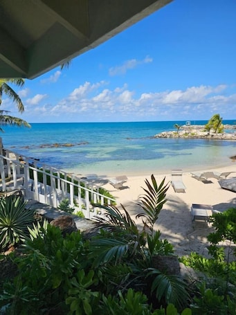 Exterior. Northshore Seaside Suites