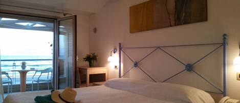 Minibar, in-room safe, desk, soundproofing