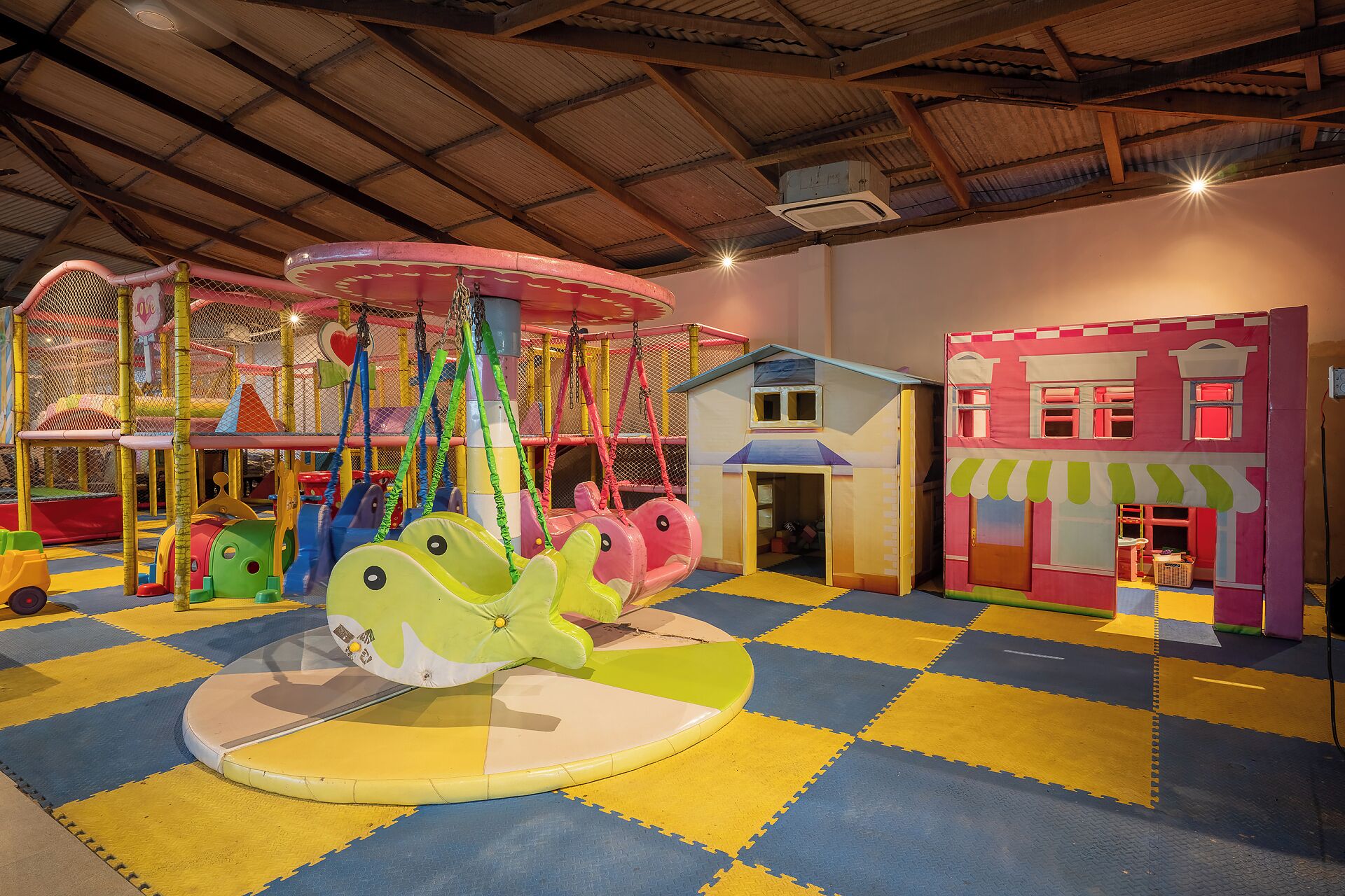 Aire de jeux - intérieure