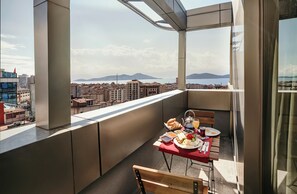 Suite – executive, 1 soverom | Minibar (inkludert), safe på rommet og individuelt dekorert