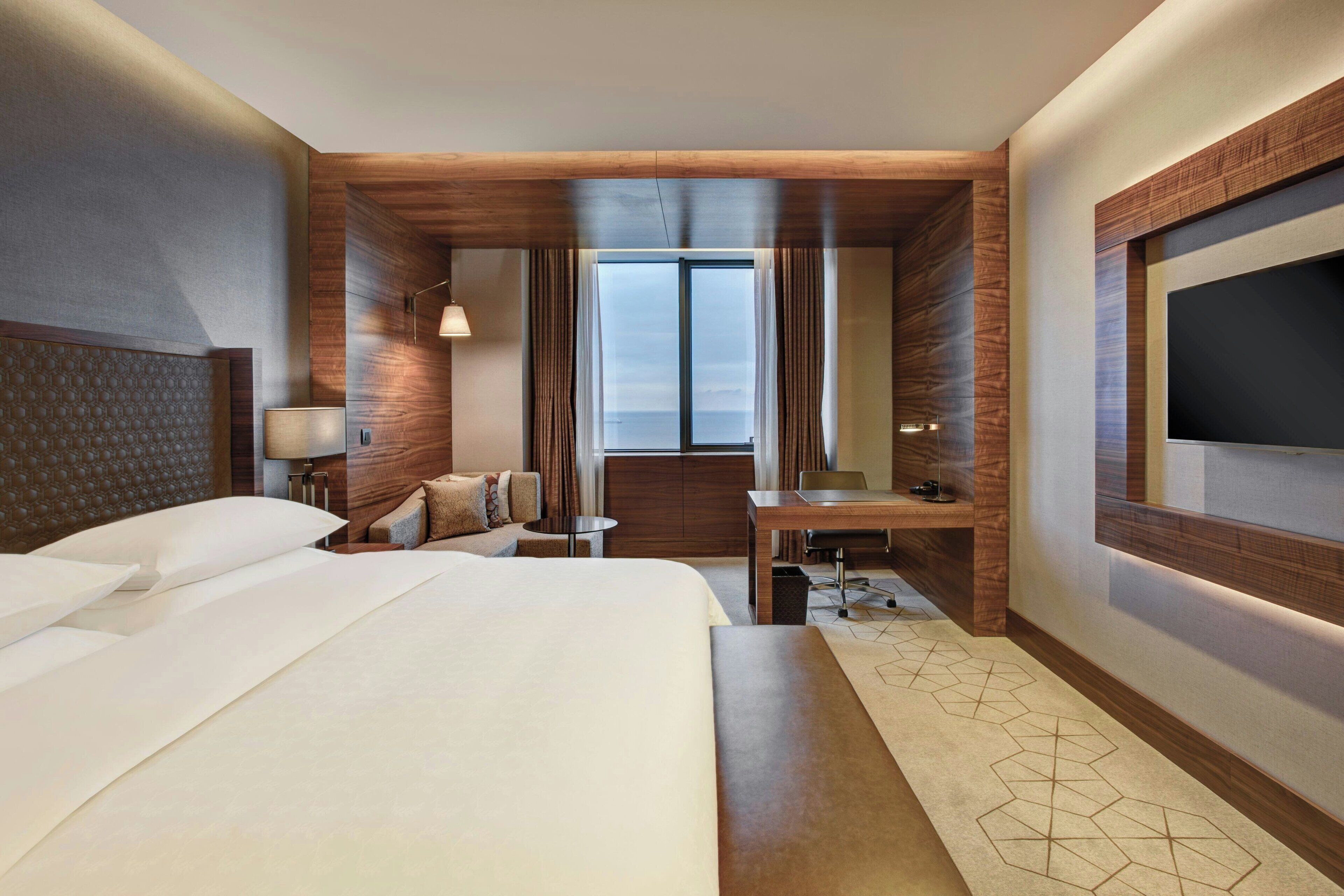 Deluxe-Zimmer, 1 King-Bett, Meerblick | Zimmersafe, Schreibtisch, schallisolierte Zimmer, Bügeleisen/Bügelbrett