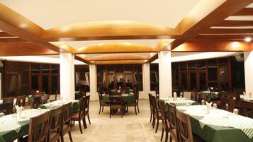 2 restaurants, internationale gerechten