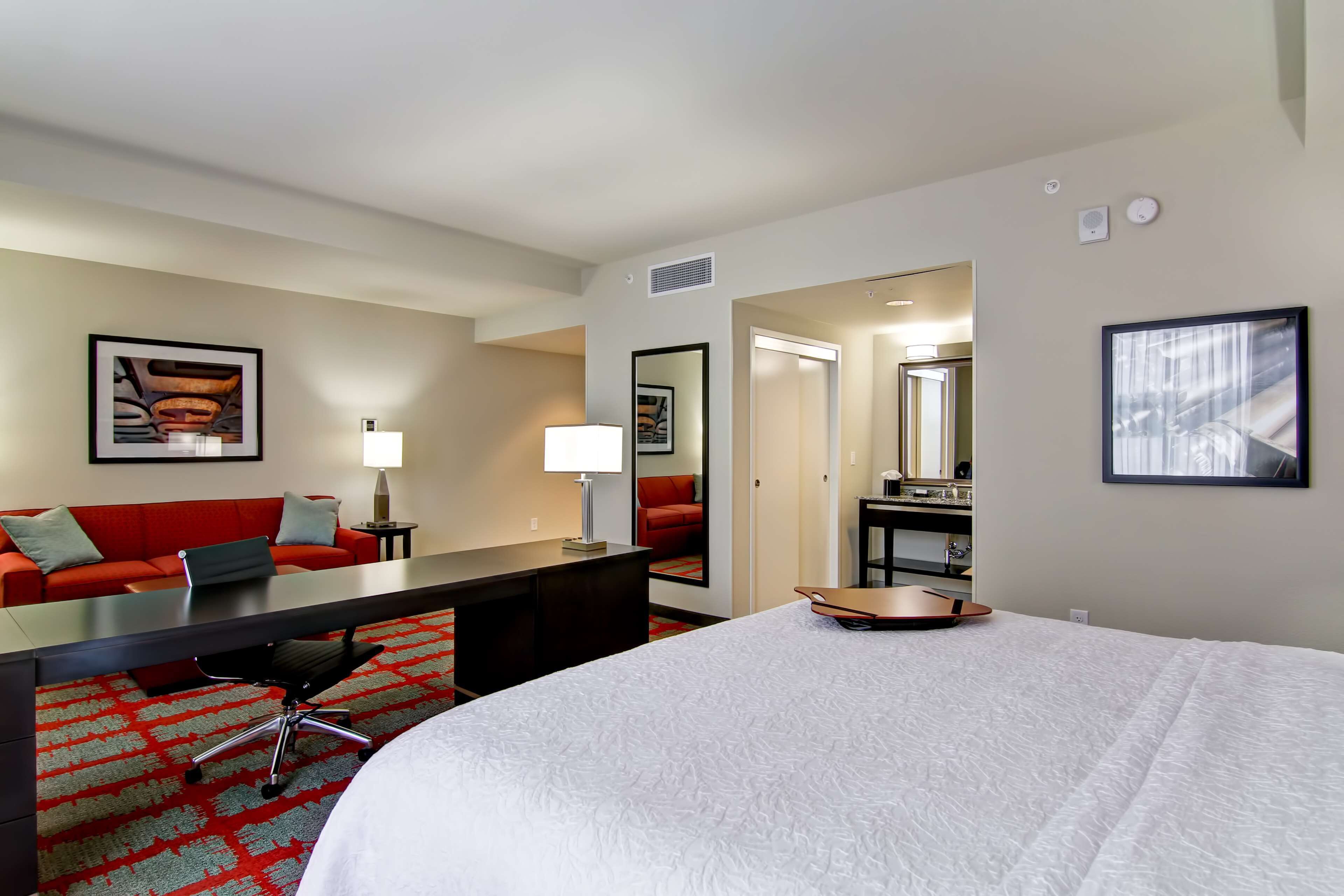 Photo - Hampton Inn and Suites Cincinnati - Downtown
