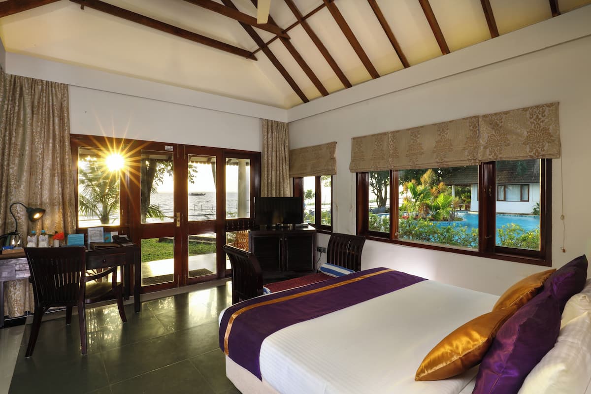 lakefront luxury villas with plunge pool | 1 bedroom, premium bedding, minibar, in-room safe
