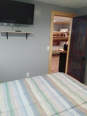 Suite familiar, 1 habitación, para personas alérgicas, planta baja | Tabla de planchar con plancha, cunas, wifi gratis y ropa de cama