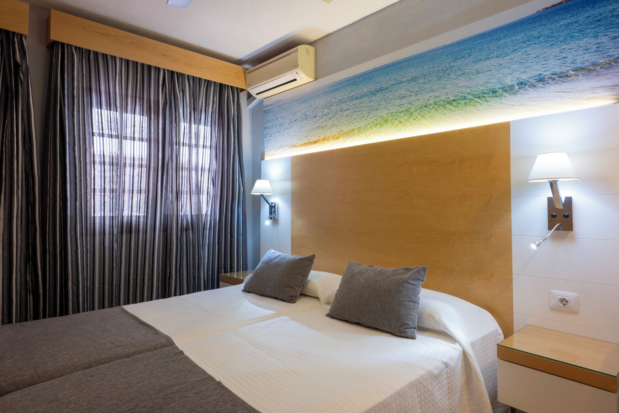Iron/ironing board, WiFi (surcharge), bed sheets