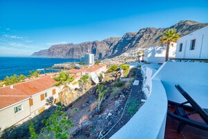 Apartamento, 2 habitaciones | Vistas al mar