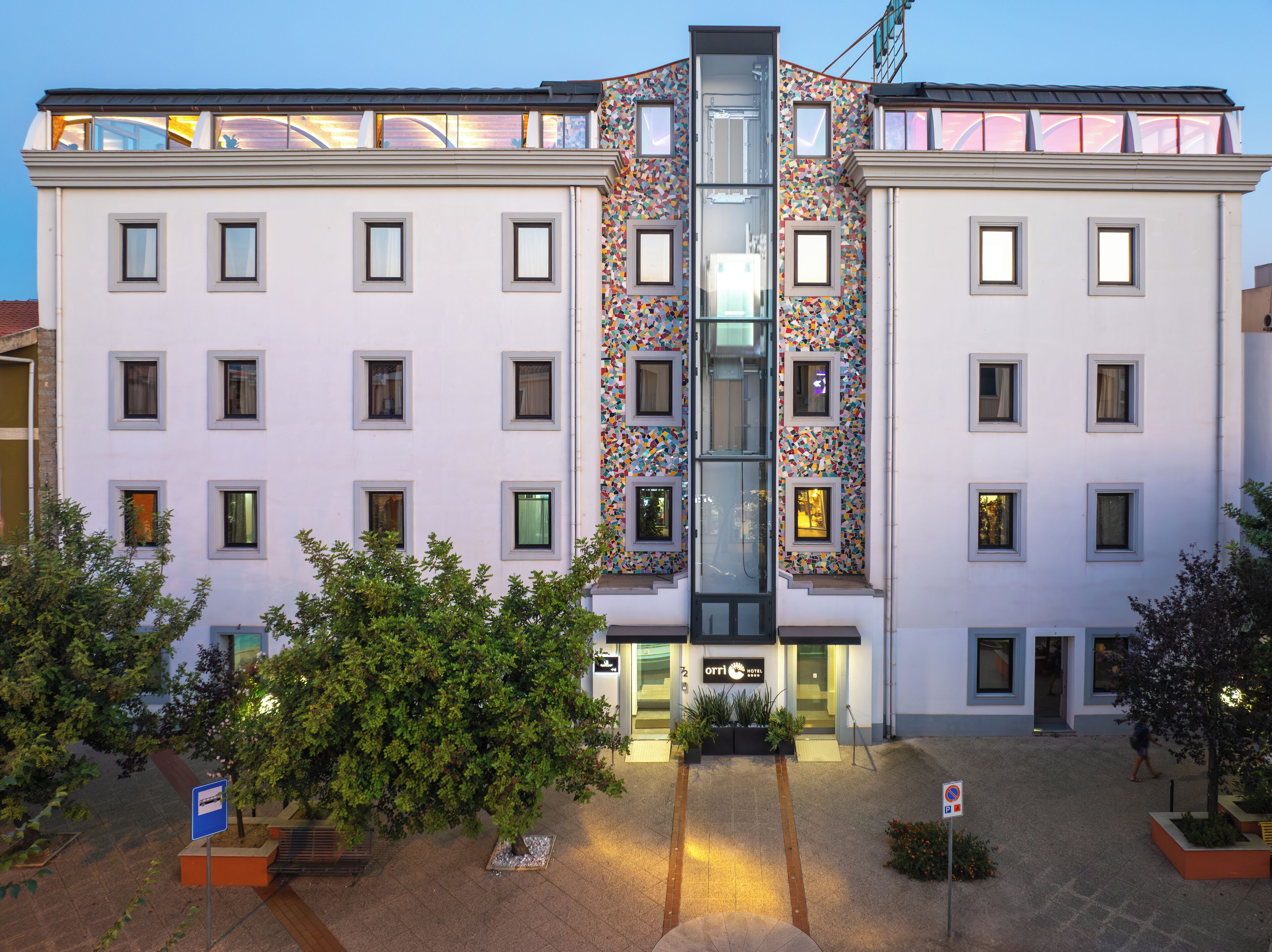 Vista frontal de la propiedad