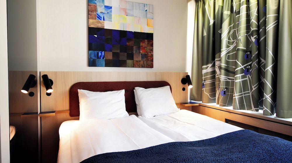 Comfort Hotel City by null