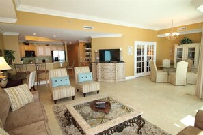 Condo Luxo, 3 quartos | Área de estar no saguão