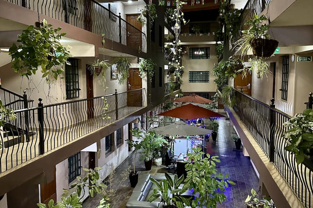 67 Airport Hotel
