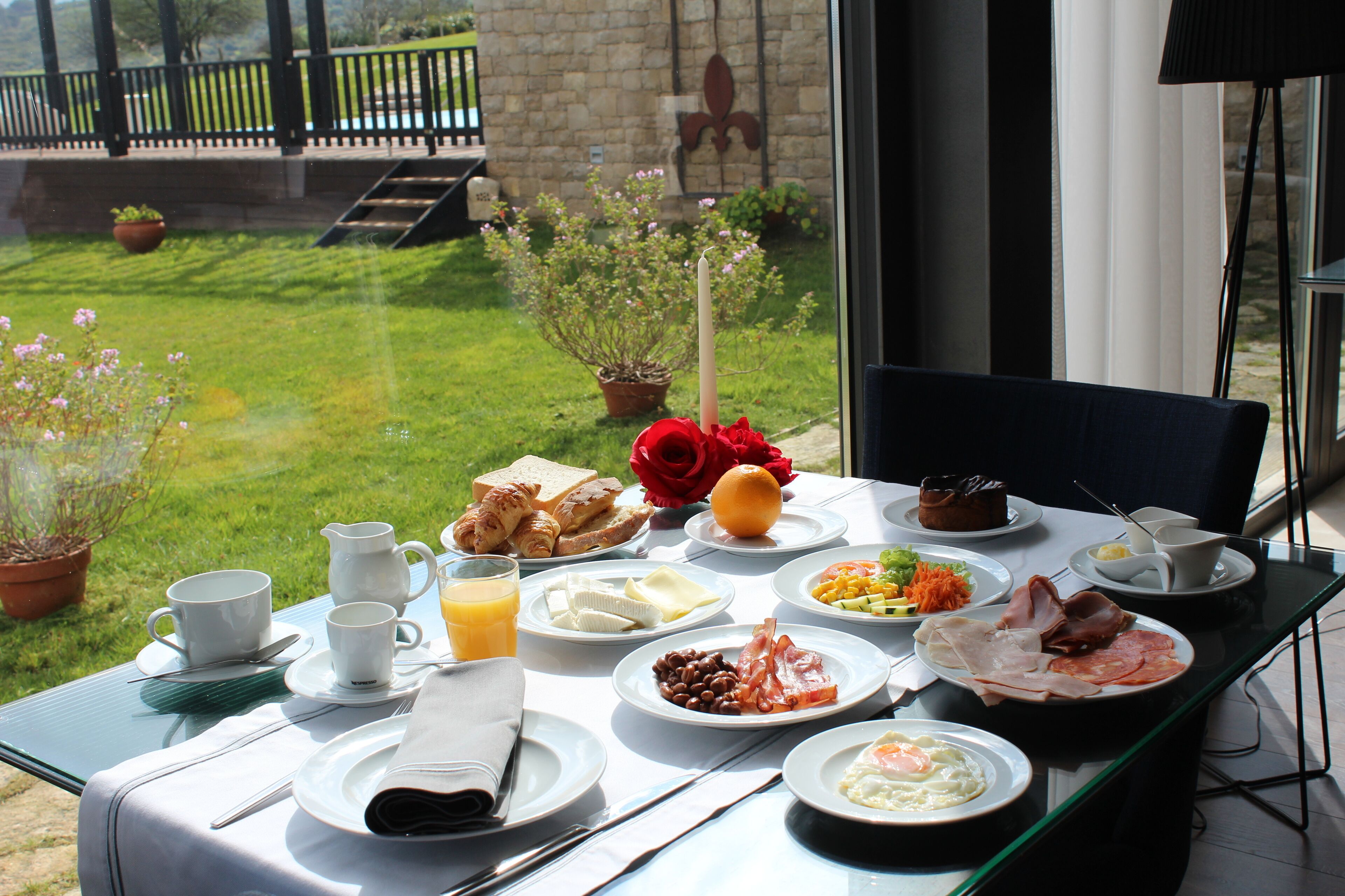 daily buffet breakfast (eur 10 per person)