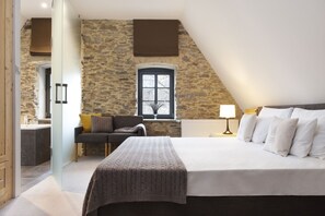 Cottage (Kuznia) | 1 bedroom, minibar, in-room safe, desk