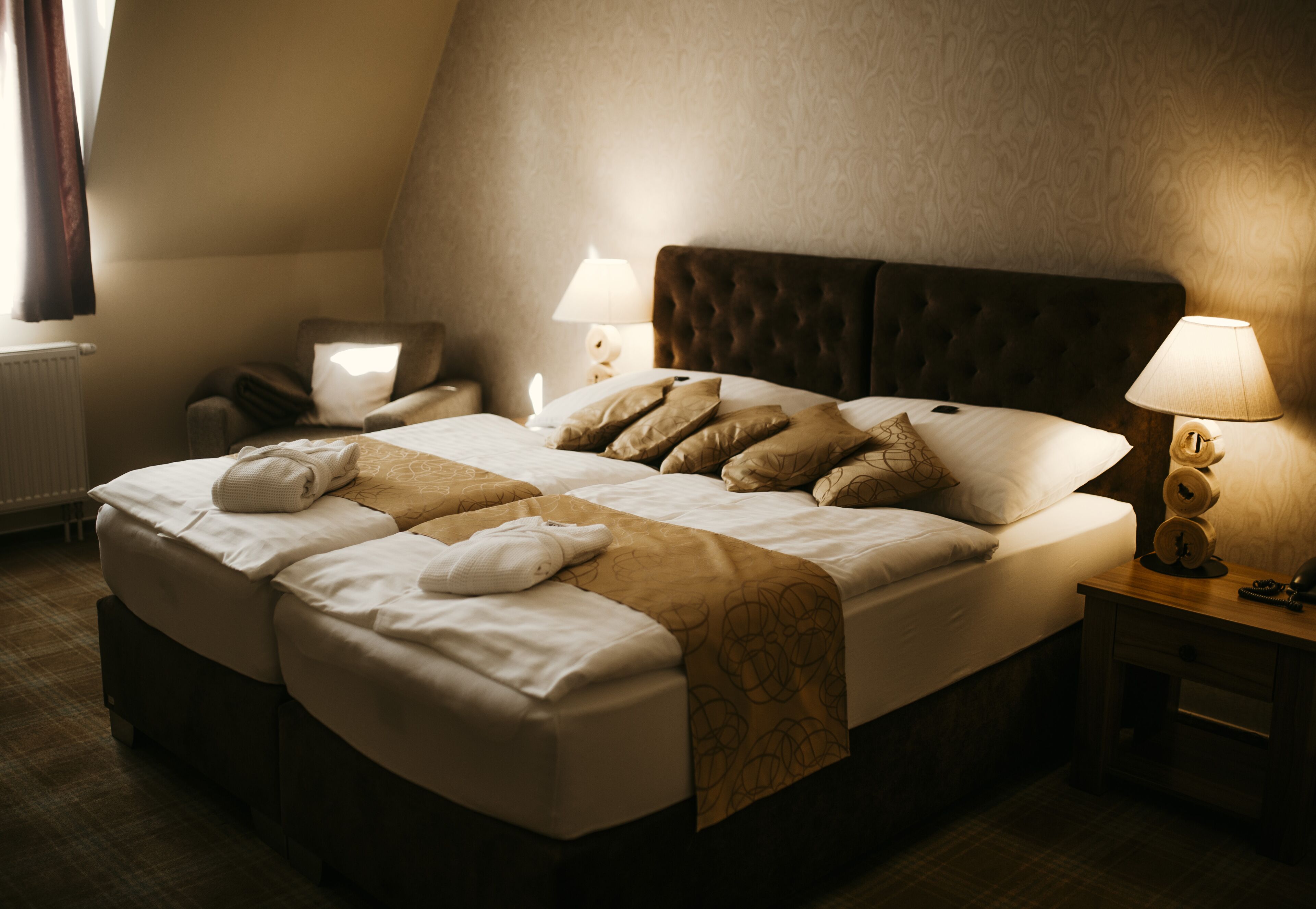 premium bedding, minibar, in-room safe, desk