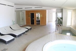 Couples treatment room(s), body treatments, body wraps, facials