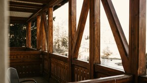 Standard Room, 1 Double Bed, Lake View | Premium bedding, minibar, in-room safe, desk - Hotel Solisko (Štrba)