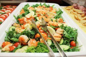Lunch and dinner served