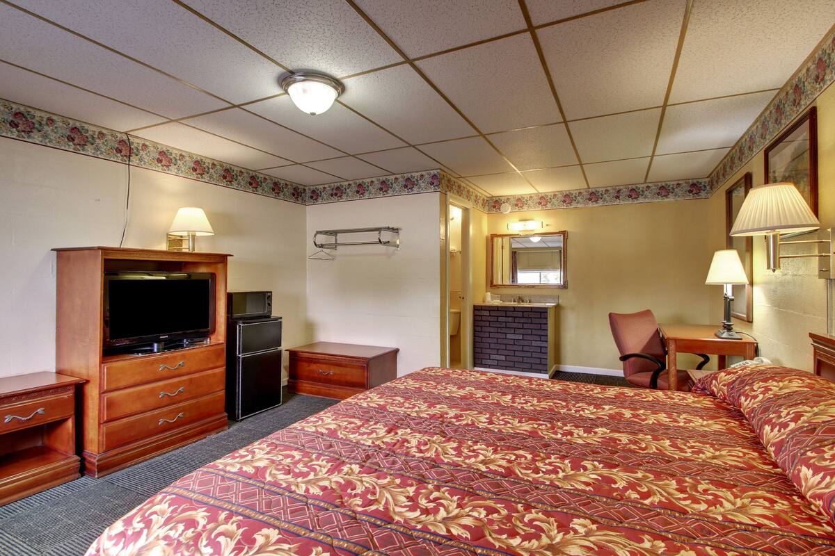 Zimmer, 1 King-Bett, Nichtraucher | Kostenloses WLAN, Bettwäsche