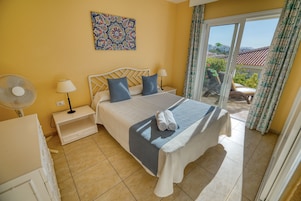 3 bedrooms, in-room safe, iron/ironing board, WiFi (free)