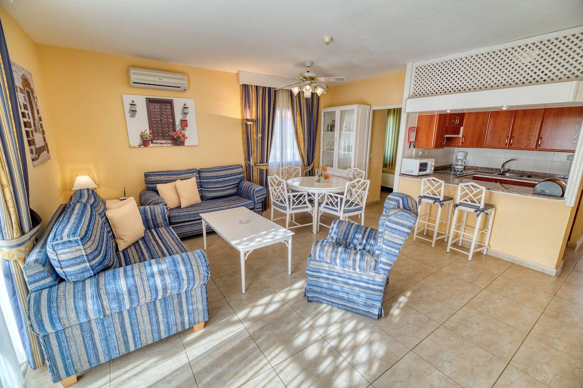 villa, 3 bedrooms | living room | flat-screen tv, dvd player