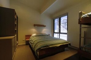 In-room safe, free WiFi, bed sheets - Ski Club of East Gippsland (Hotham Heights)
