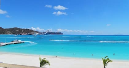 Ocean's Luxury 2 Bedroom Suites