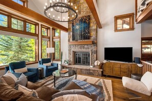 Small 4 Bedroom | 1 bedroom, laptop workspace, iron/ironing board, cribs/infant beds - The Porches of Steamboat Springs (Steamboat Springs)