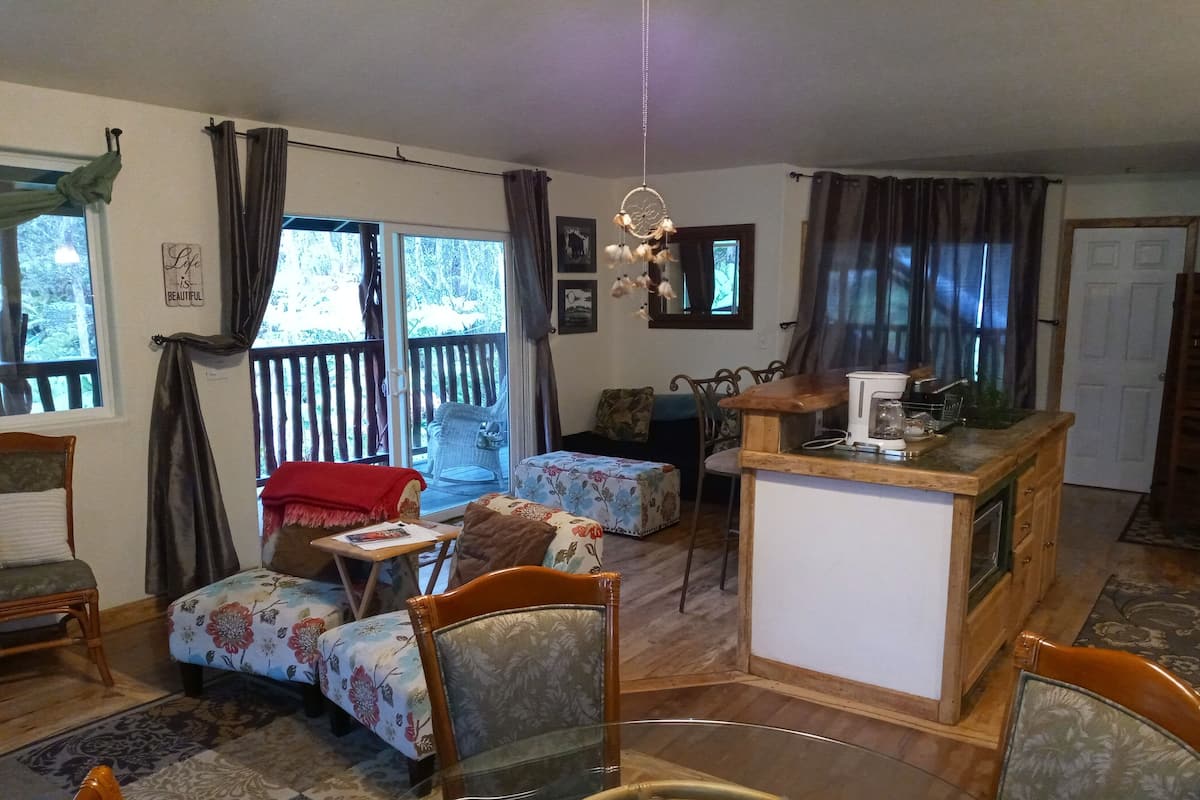 Family House, 2 Bedrooms, Garden View | Individually decorated, individually furnished, free WiFi, bed sheets