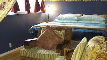 Honeymoon Studio Suite, 1 King Bed, Garden View | Individually decorated, individually furnished, free WiFi, bed sheets