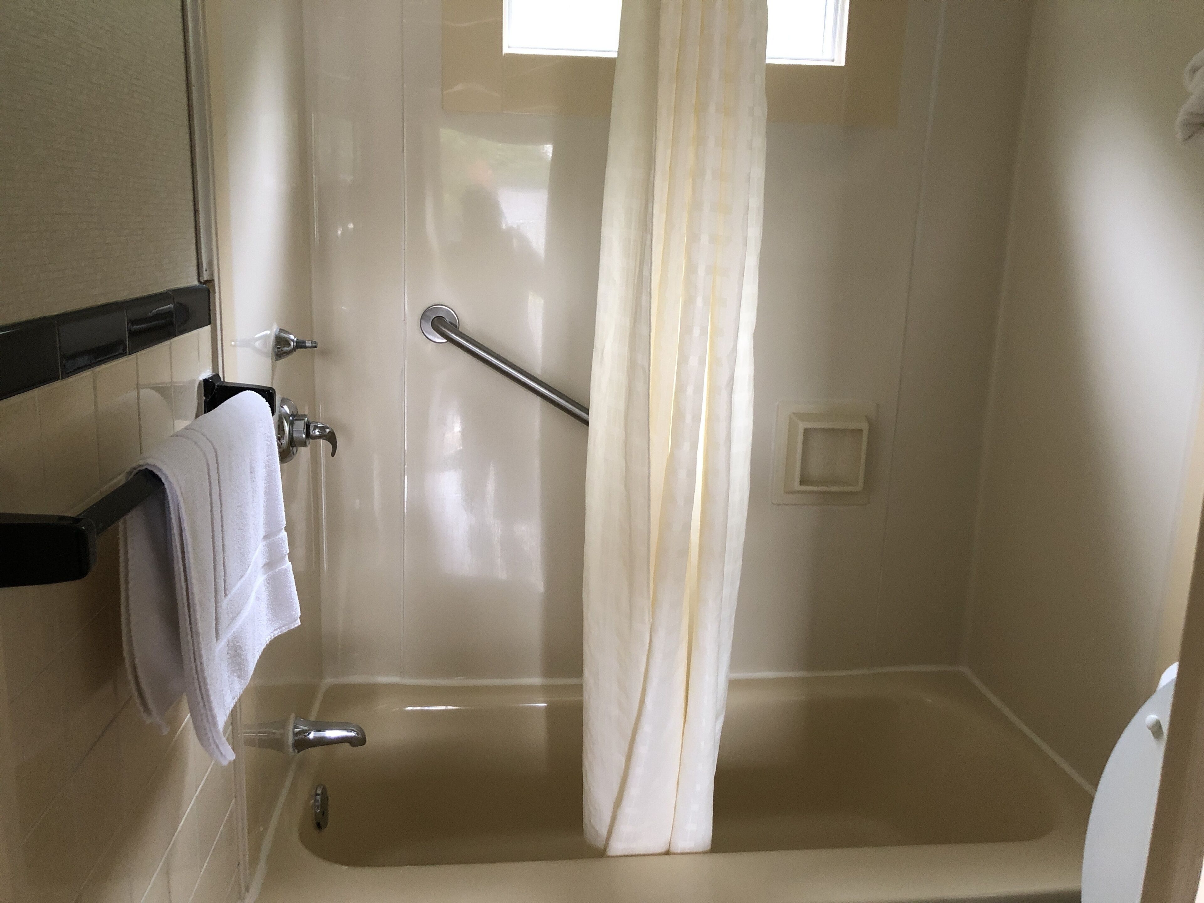 Ensemble douche/baignoire, baignoire relaxante profonde