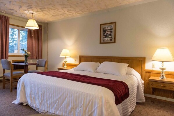 مكتب ومكواة/لوح كي وواي فاي مجانًا وملاءات أسرّة