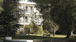 Standard Room, 2 Double with Sofabed (2 Adults) | Premium bedding, in-room safe, iron/ironing board - Fern Resort (Ramara)