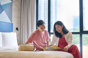 Premium bedding, in-room safe, individually decorated - Holiday Inn Express Singapore Serangoon by IHG (Singapore)