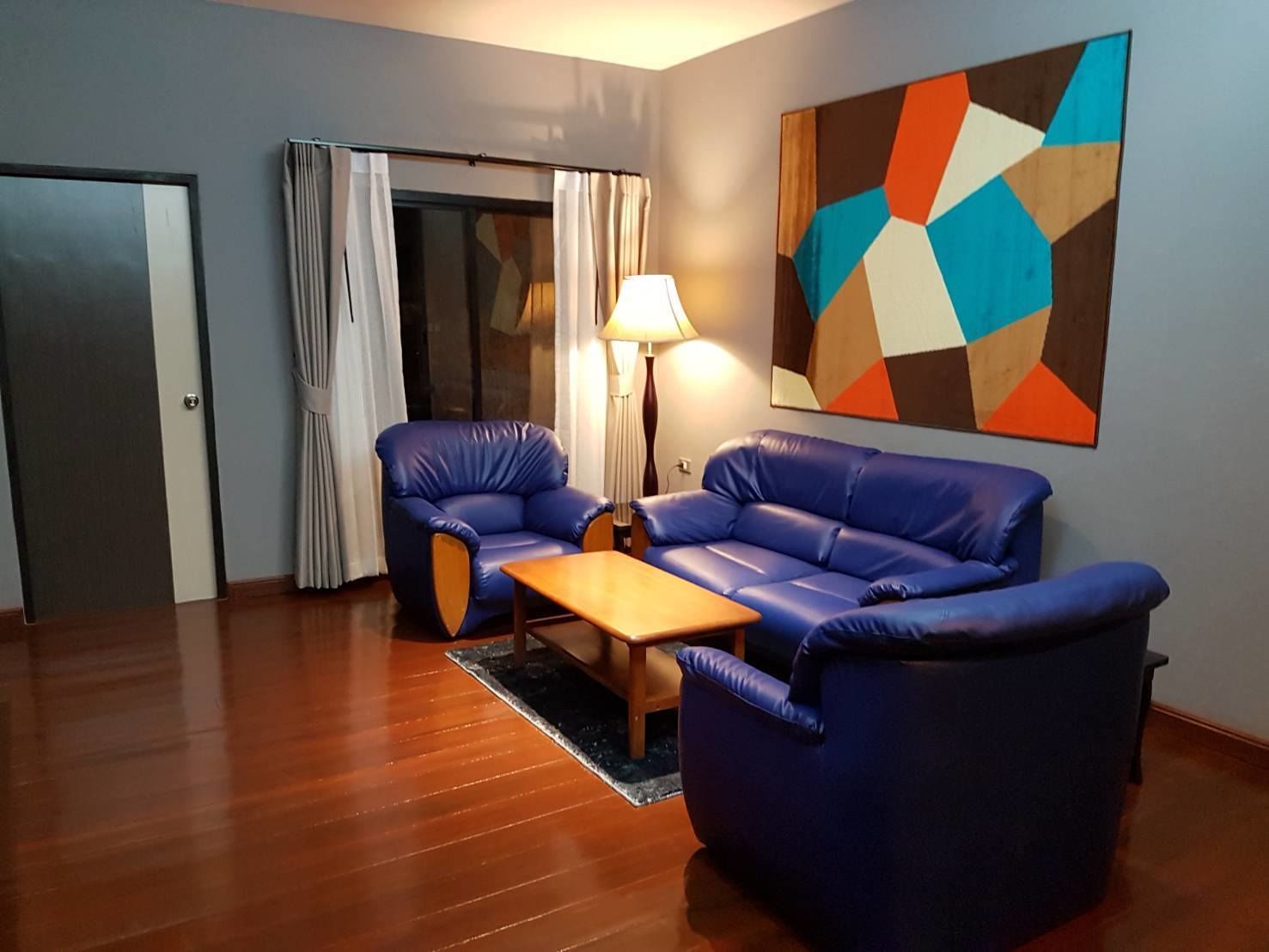 lakeside suite | living area | lcd tv