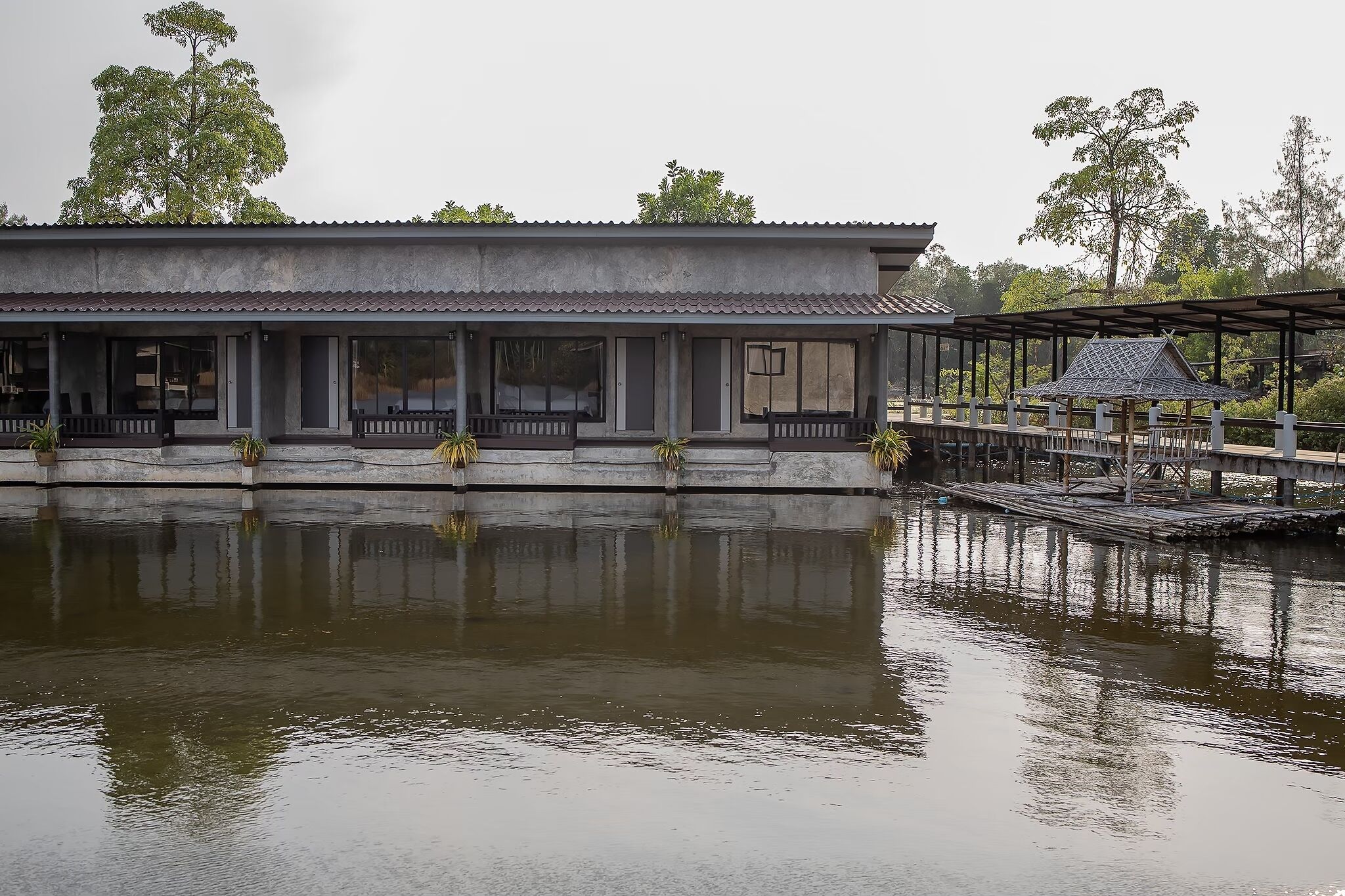 deluxe lake side view  | lake view